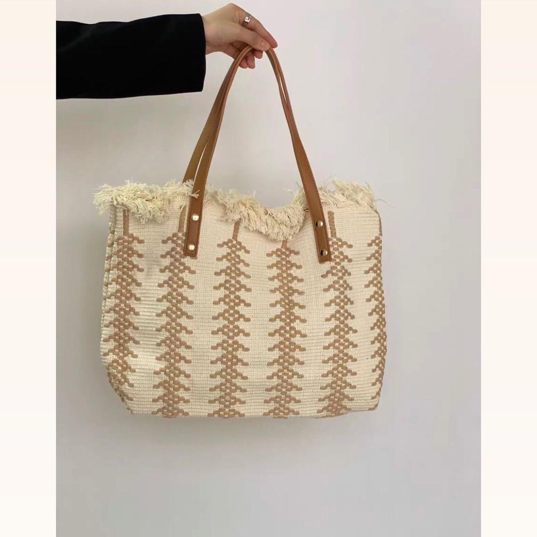 Tote bags